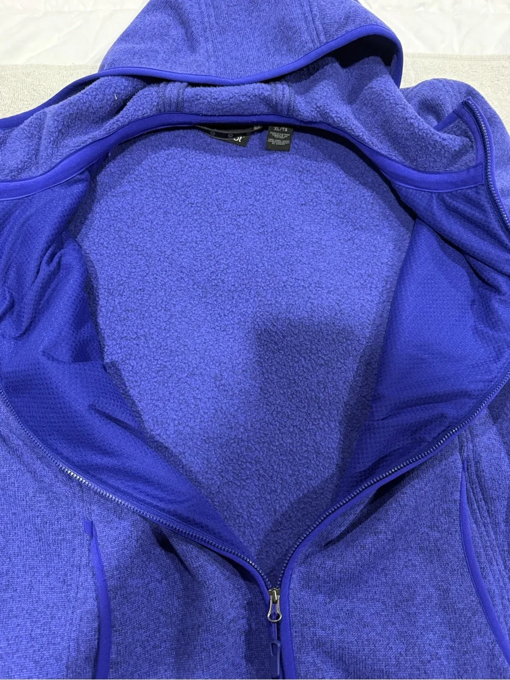 Marmot sweatshirt- womens